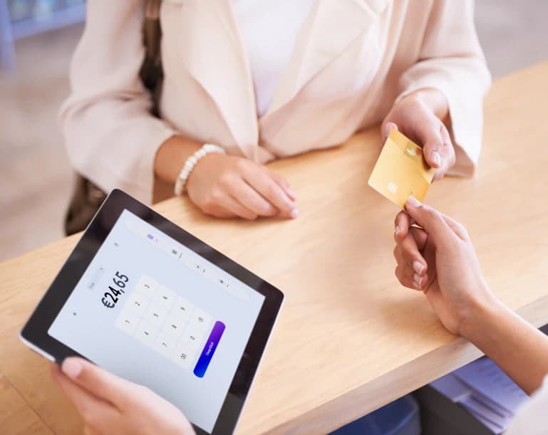 Tablet POS and card payment at checkout